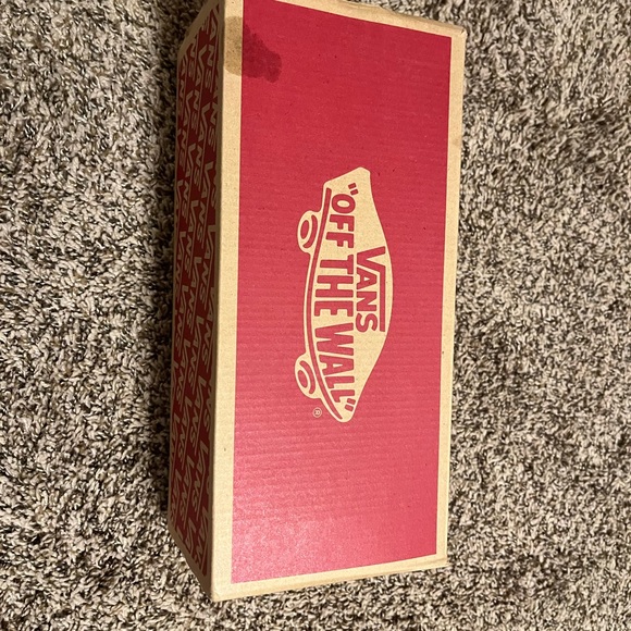 Black vans with floral details - Picture 2 of 4